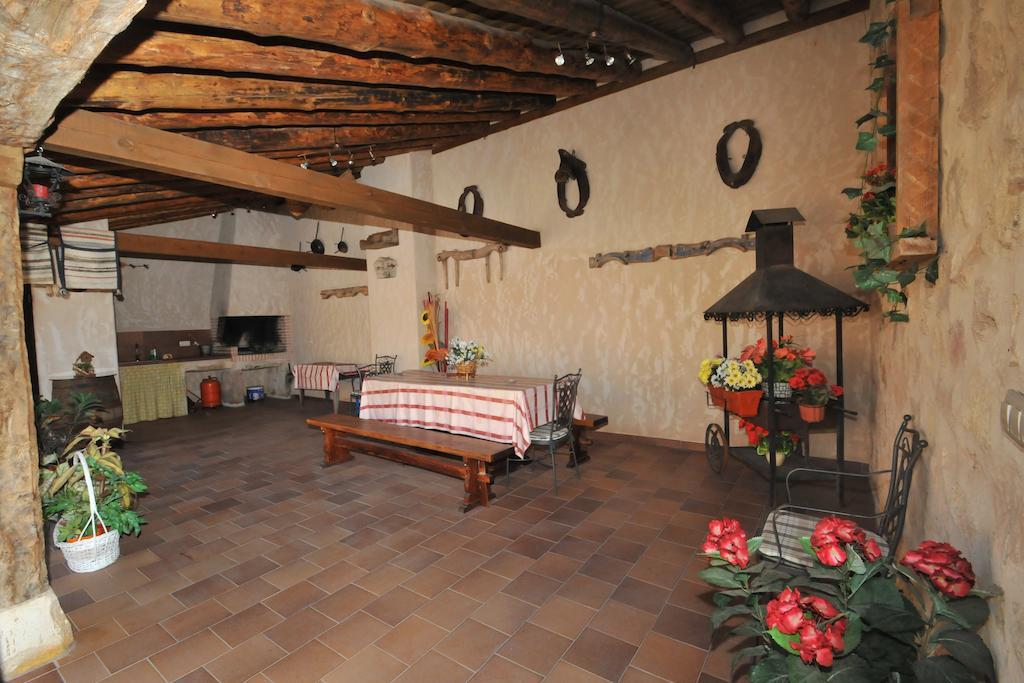 La Fuente del Poval Caballar Exterior foto